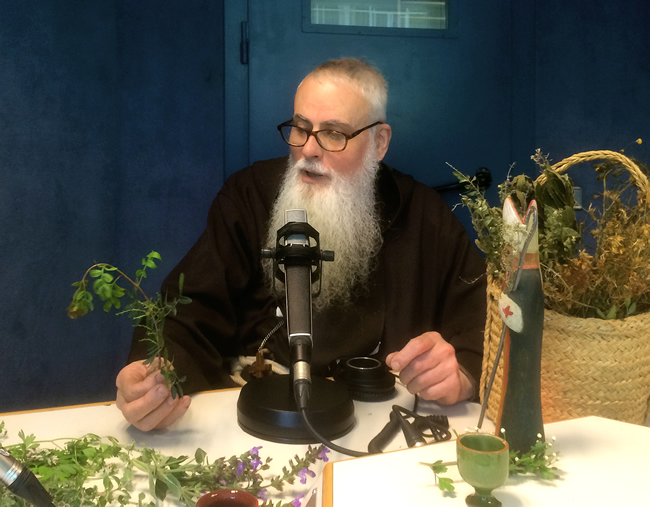 Fra-ValentC3AD-amb-herbes-i-Sant-PonC3A7